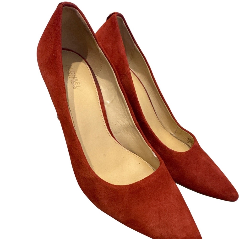 Michael Kors "Dorothy Flex" suede pumps in a burnt orange color size 7 classic